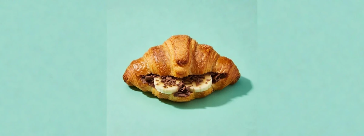 Mini cruasán de chocolate y plátano