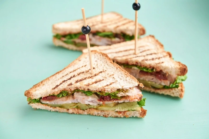 Sándwich de pollo
